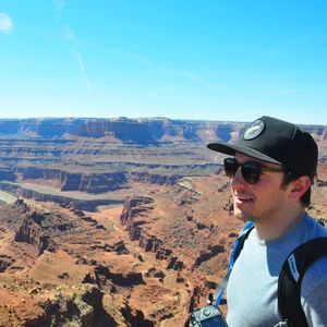 Meet your Posher, Tomas